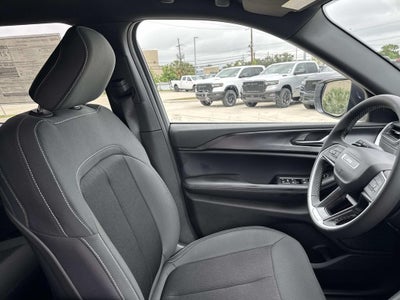 2026 Jeep Grand Cherokee GRAND CHEROKEE L LAREDO 4X2