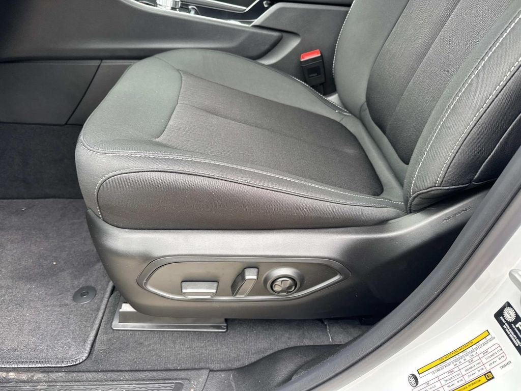 2026 Jeep Grand Cherokee GRAND CHEROKEE L LAREDO 4X2