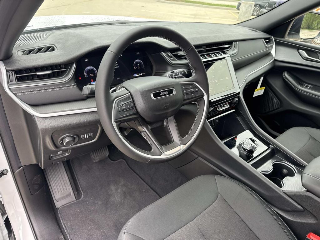 2026 Jeep Grand Cherokee GRAND CHEROKEE L LAREDO 4X2