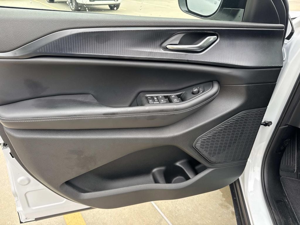 2026 Jeep Grand Cherokee GRAND CHEROKEE L LAREDO 4X2