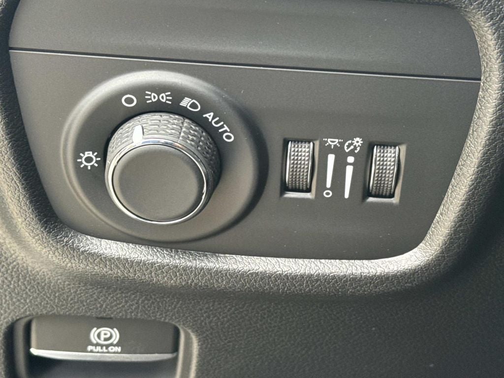 2026 Jeep Grand Cherokee GRAND CHEROKEE L LAREDO 4X2