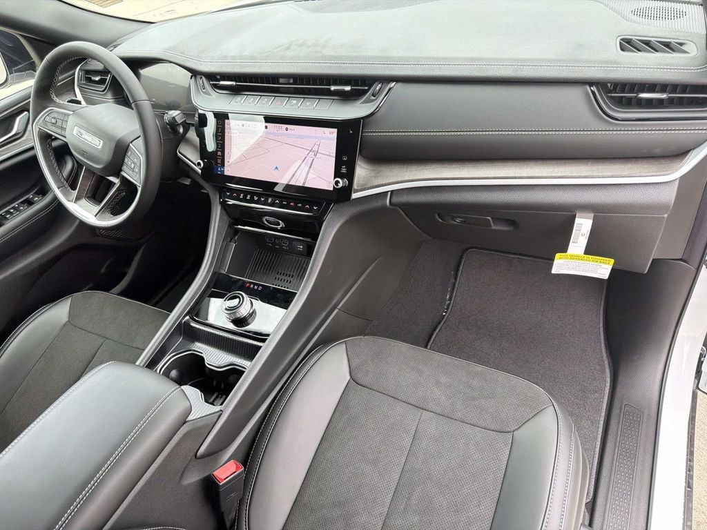 2026 Jeep Grand Cherokee GRAND CHEROKEE L LAREDO ALTITUDE 4X2