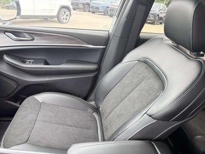 2026 Jeep Grand Cherokee GRAND CHEROKEE L LAREDO ALTITUDE 4X2