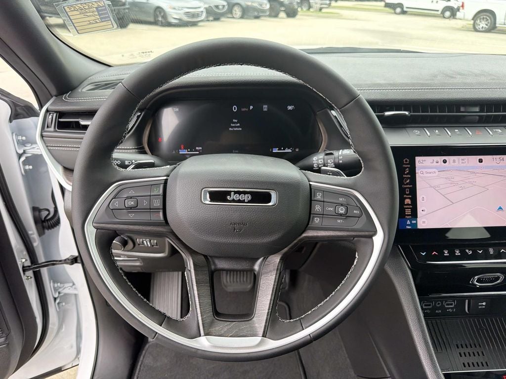 2026 Jeep Grand Cherokee GRAND CHEROKEE L LAREDO ALTITUDE 4X2