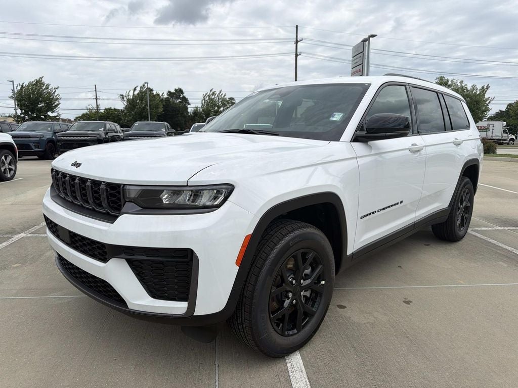 2026 Jeep Grand Cherokee GRAND CHEROKEE L LAREDO ALTITUDE 4X2