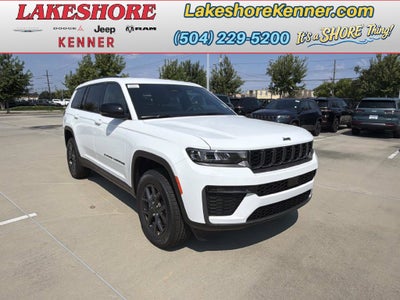 2027 Jeep Grand Cherokee Laredo Altitude