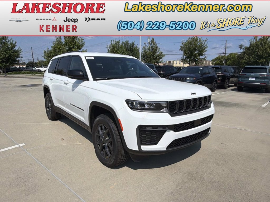 2027 Jeep Grand Cherokee Laredo Altitude