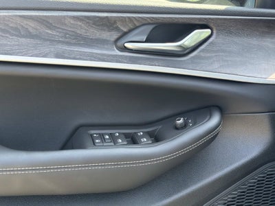 2027 Jeep Grand Cherokee Laredo Altitude