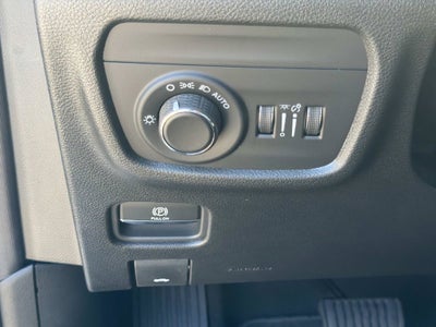 2027 Jeep Grand Cherokee Laredo Altitude