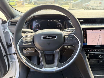 2027 Jeep Grand Cherokee Laredo Altitude