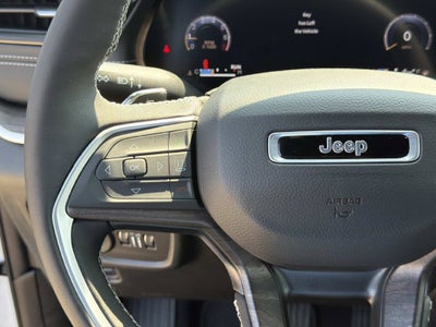 2027 Jeep Grand Cherokee Laredo Altitude