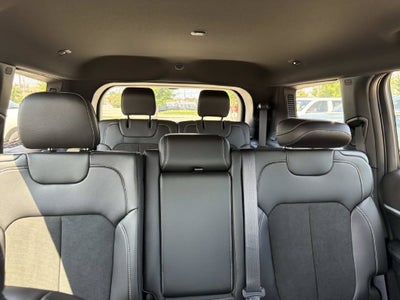 2027 Jeep Grand Cherokee Laredo Altitude