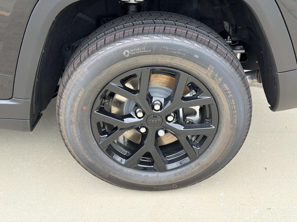 2026 Jeep Grand Cherokee GRAND CHEROKEE L LAREDO ALTITUDE 4X2