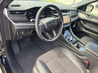 2027 Jeep Grand Cherokee Laredo Altitude