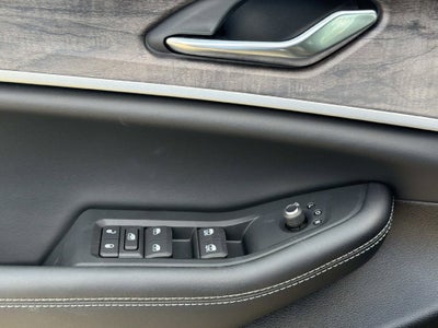 2027 Jeep Grand Cherokee Laredo Altitude