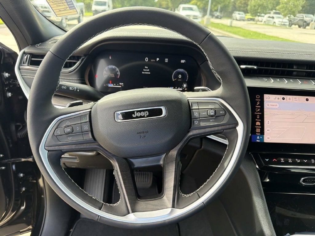 2027 Jeep Grand Cherokee Laredo Altitude