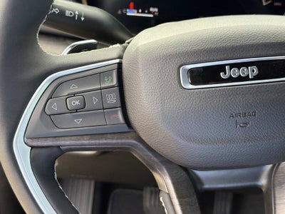 2027 Jeep Grand Cherokee Laredo Altitude