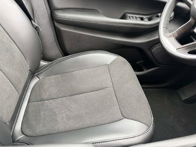 2027 Jeep Grand Cherokee Laredo Altitude