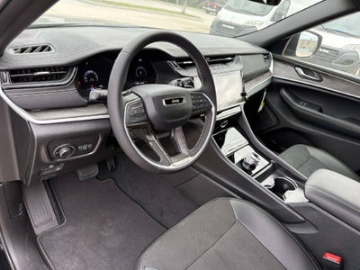 2027 Jeep Grand Cherokee Laredo Altitude
