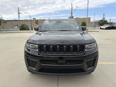 2027 Jeep Grand Cherokee Laredo Altitude