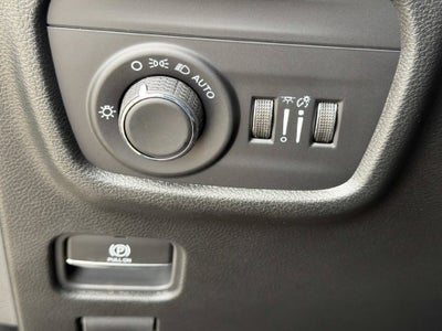 2027 Jeep Grand Cherokee Laredo Altitude