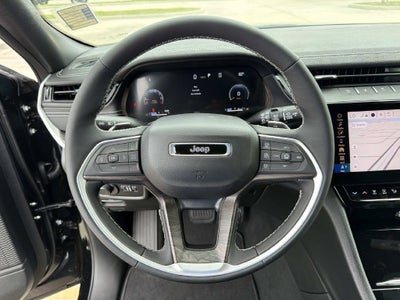 2027 Jeep Grand Cherokee Laredo Altitude