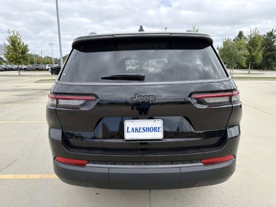 2027 Jeep Grand Cherokee Laredo Altitude