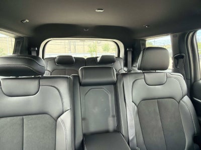 2027 Jeep Grand Cherokee Laredo Altitude