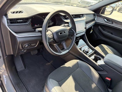 2027 Jeep Grand Cherokee Laredo Altitude