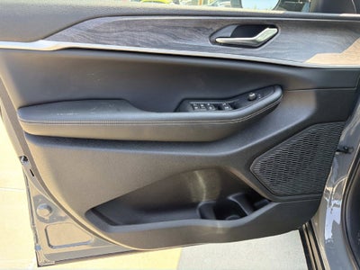 2027 Jeep Grand Cherokee Laredo Altitude