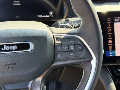 2027 Jeep Grand Cherokee Laredo Altitude