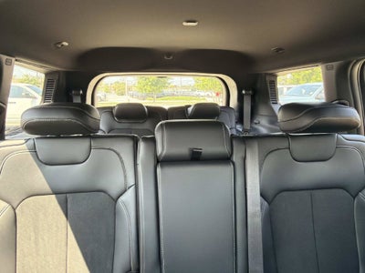 2027 Jeep Grand Cherokee Laredo Altitude