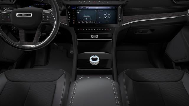 2027 Jeep Grand Cherokee Laredo Altitude