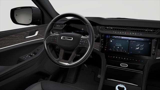 2027 Jeep Grand Cherokee Laredo Altitude