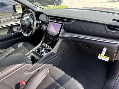 2025 Jeep Grand Cherokee GRAND CHEROKEE L LIMITED 4X2