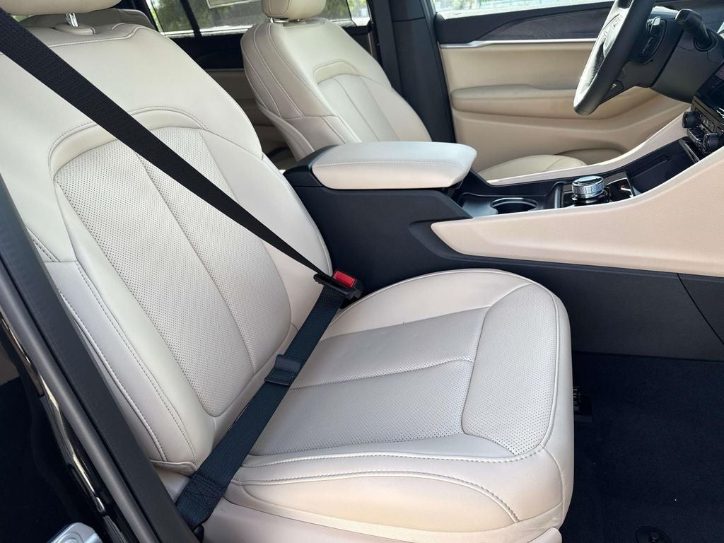 2025 Jeep Grand Cherokee GRAND CHEROKEE L LIMITED 4X2