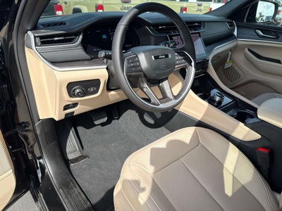 2025 Jeep Grand Cherokee GRAND CHEROKEE L LIMITED 4X2