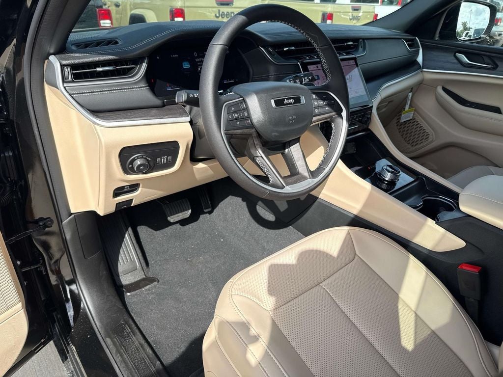 2025 Jeep Grand Cherokee GRAND CHEROKEE L LIMITED 4X2