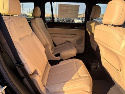 2025 Jeep Grand Cherokee GRAND CHEROKEE L LIMITED 4X2