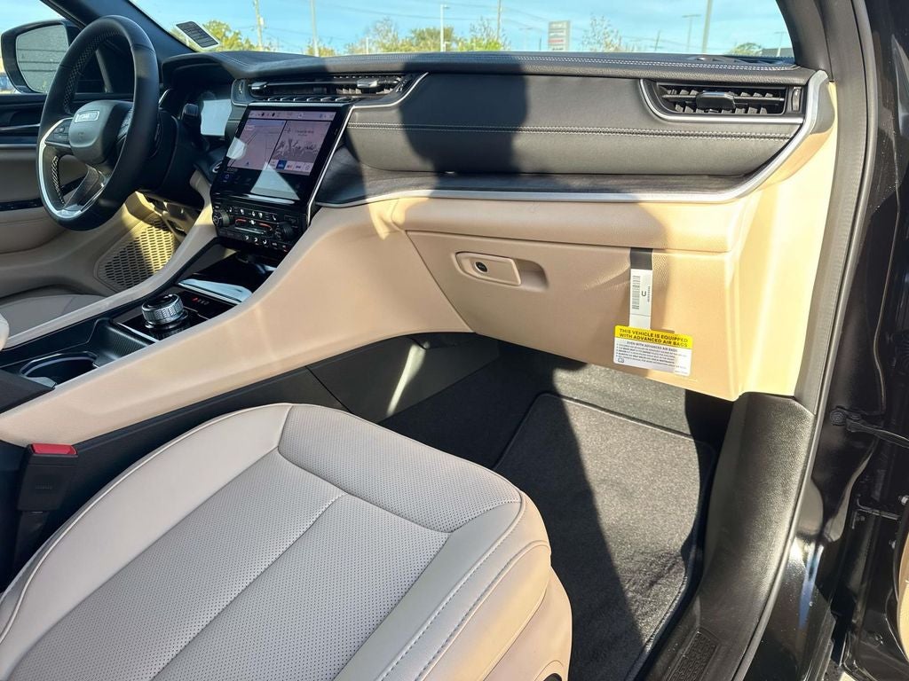 2025 Jeep Grand Cherokee GRAND CHEROKEE L LIMITED 4X2