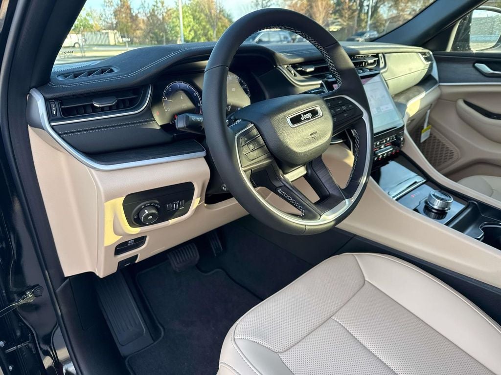 2025 Jeep Grand Cherokee GRAND CHEROKEE L LIMITED 4X2