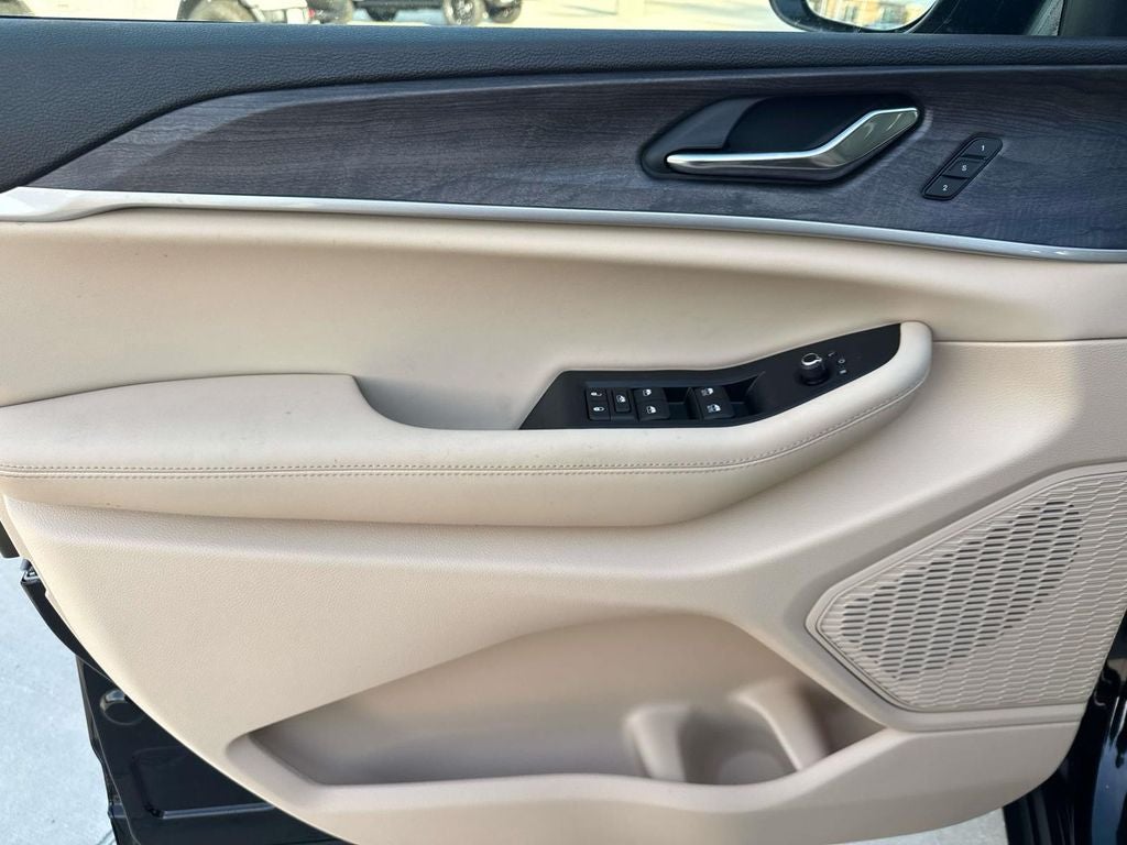 2025 Jeep Grand Cherokee GRAND CHEROKEE L LIMITED 4X2