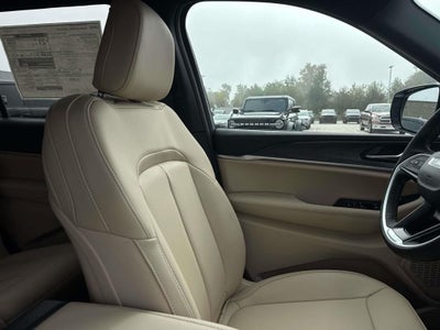 2025 Jeep Grand Cherokee GRAND CHEROKEE L LIMITED 4X2