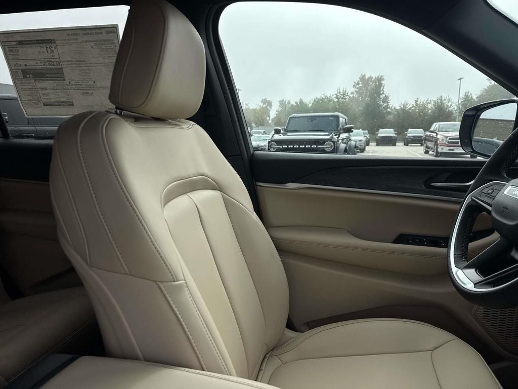 2025 Jeep Grand Cherokee GRAND CHEROKEE L LIMITED 4X2