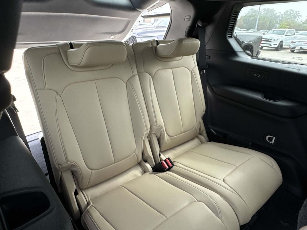 2025 Jeep Grand Cherokee GRAND CHEROKEE L LIMITED 4X2