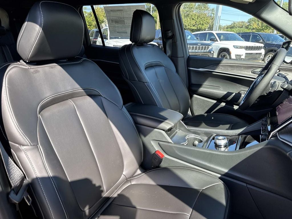 2025 Jeep Grand Cherokee GRAND CHEROKEE L LIMITED 4X2