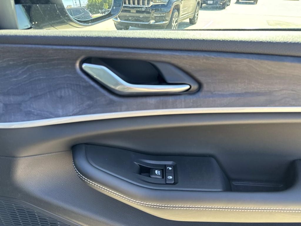 2025 Jeep Grand Cherokee GRAND CHEROKEE L LIMITED 4X2