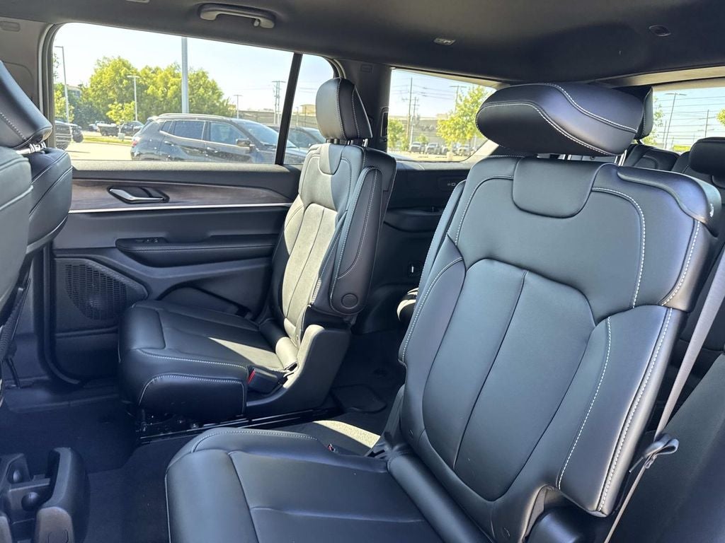 2025 Jeep Grand Cherokee GRAND CHEROKEE L LIMITED 4X2