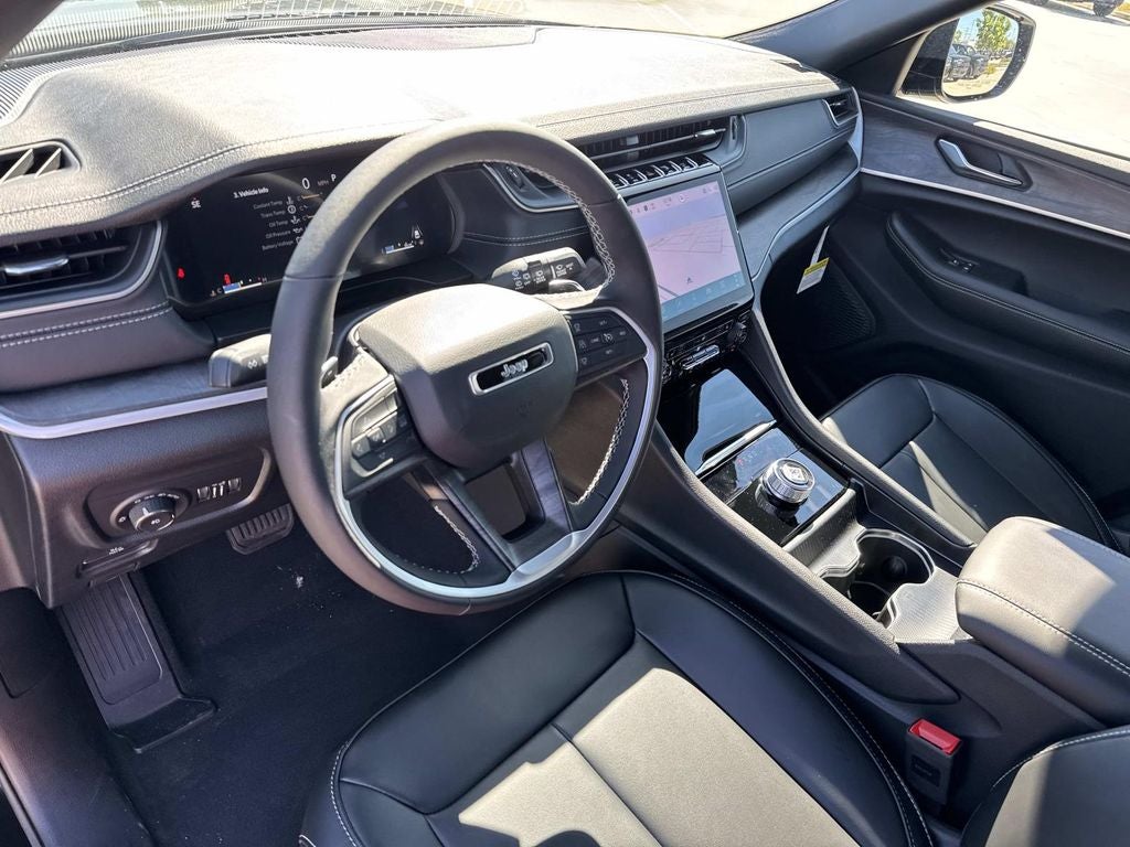 2025 Jeep Grand Cherokee GRAND CHEROKEE L LIMITED 4X2