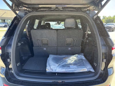 2025 Jeep Grand Cherokee GRAND CHEROKEE L LIMITED 4X2